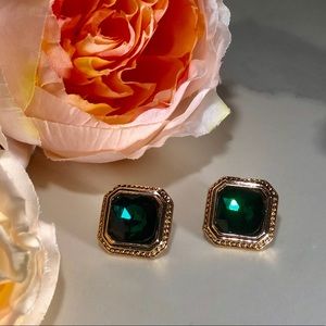 ❤️3 for $15❤️ Emerald Green Studs